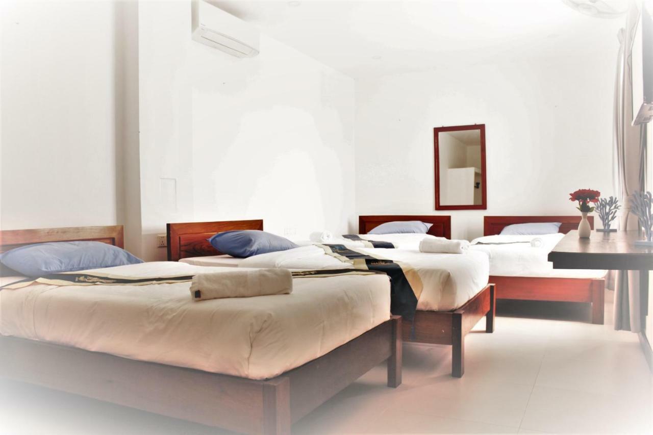 Latinos Hostel Siem Reap Exterior photo